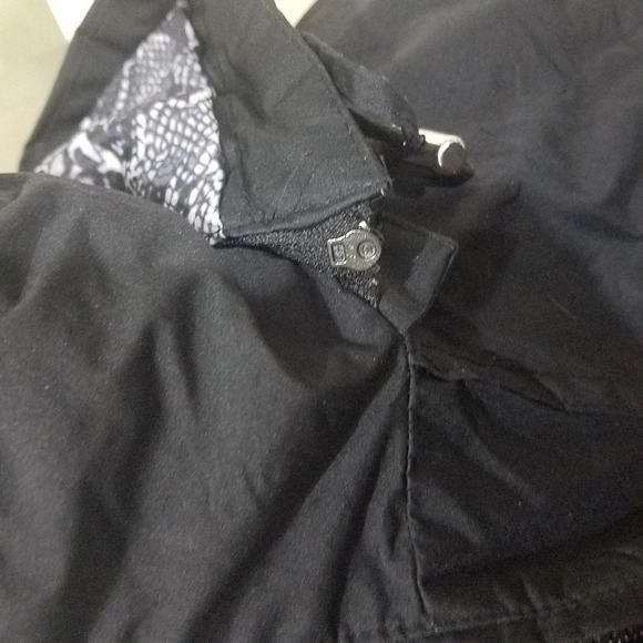 WEATHER TAMER Womens Black Hooded Rain Jacket 1X Snake Print Lined Zip Front - Picture 7 of 11